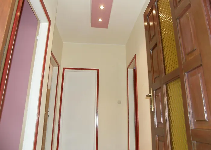 Apartments Cebalo - Ekonomija
